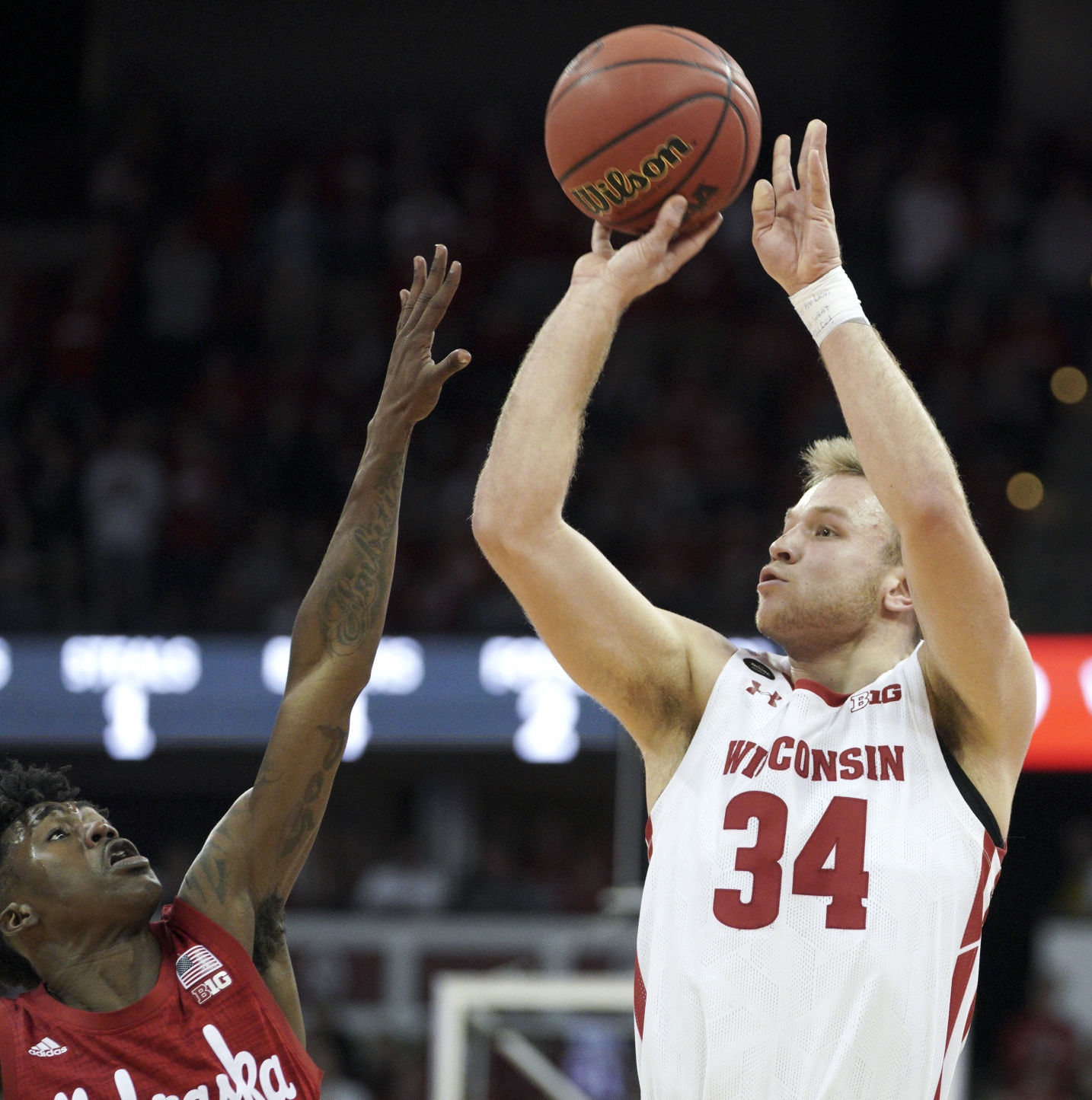 Badgers 82, Cornhuskers 68